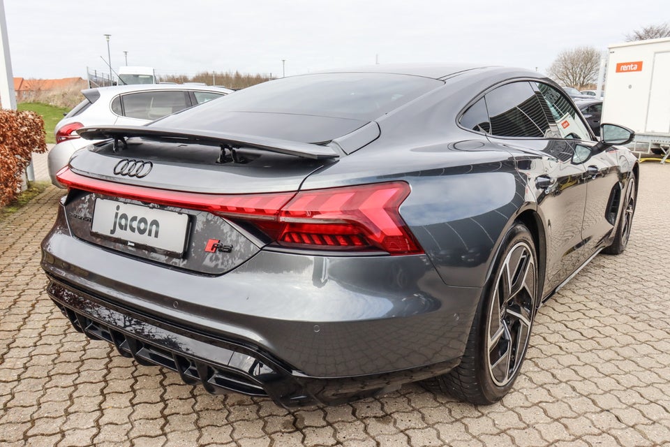 Audi e-tron GT quattro 4d