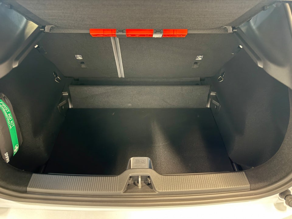 Volvo EX30 Standard Range Plus 5d