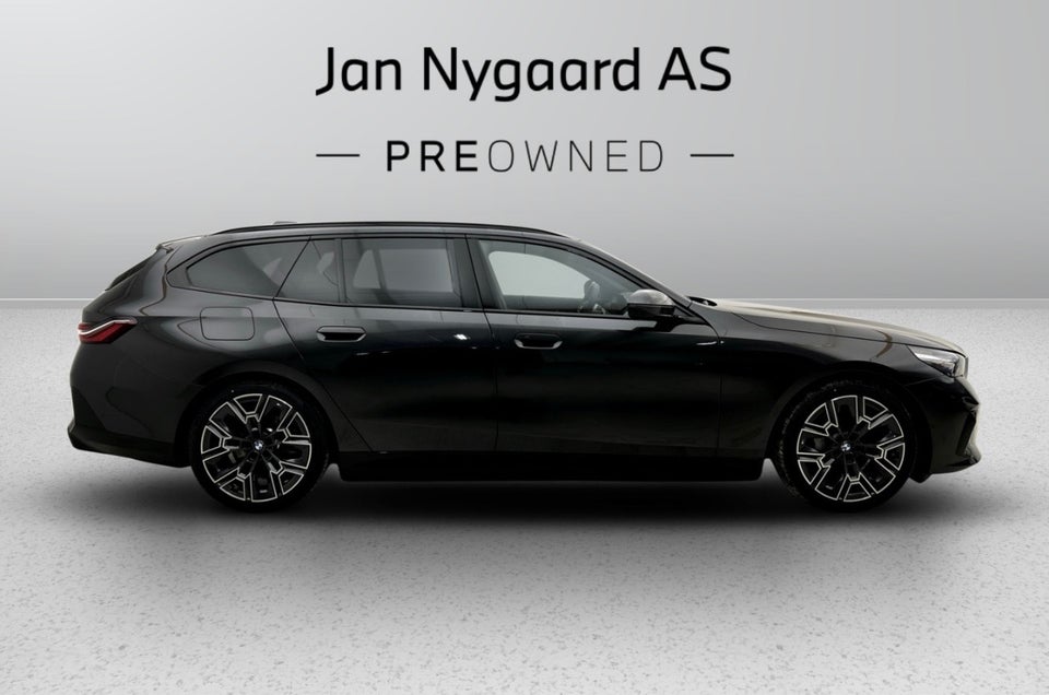 BMW i5 eDrive40 Touring Fully Charged 5d