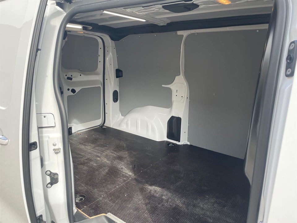 Peugeot Expert 2,0 BlueHDi 144 L2 Ultimate EAT8 Van