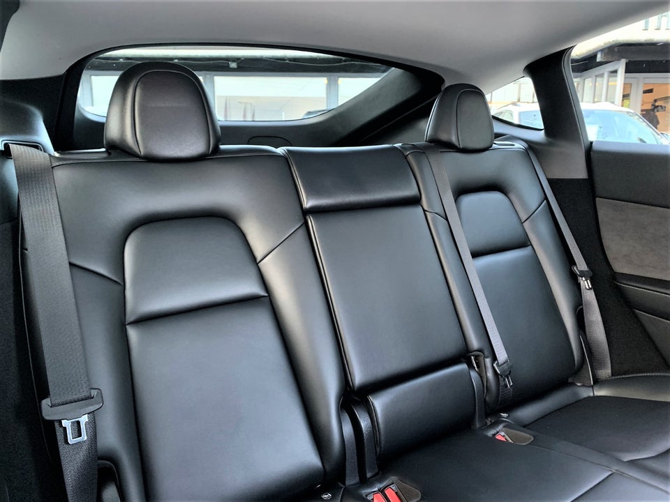 Tesla Model Y Performance AWD 5d