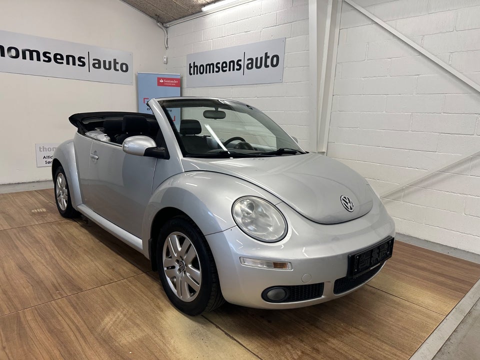 VW New Beetle 1,6 Trendline Cabriolet 2d