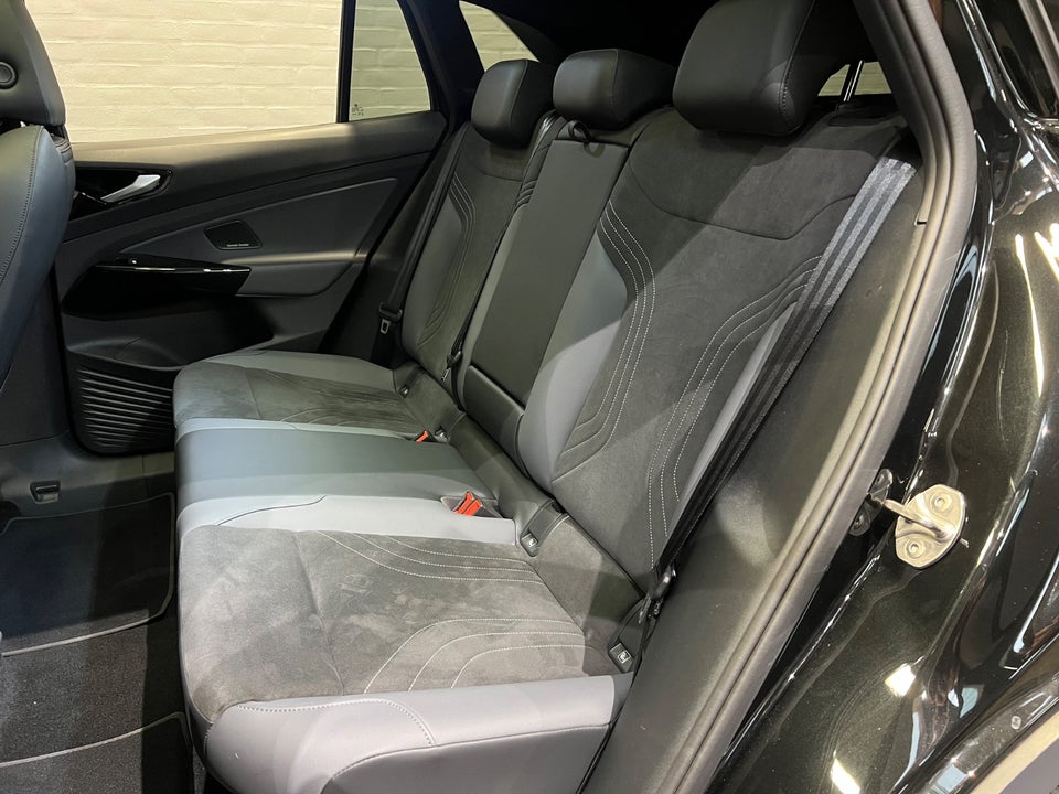 VW ID.4 77 Pro Business Premium 5d