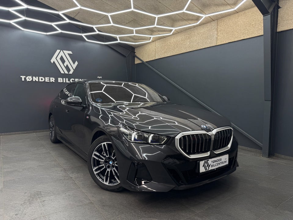 BMW i5 eDrive40 M-Sport 4d