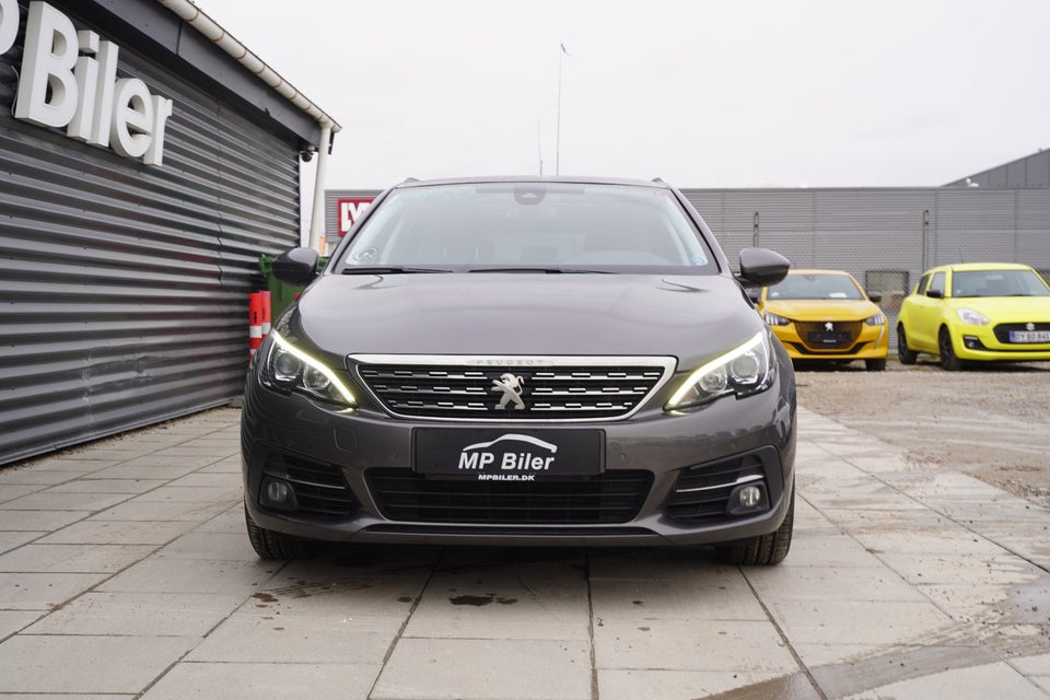 Peugeot 308 1,6 BlueHDi 120 Selection Sky SW 5d