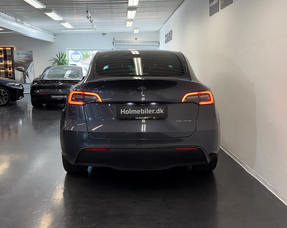 Tesla Model Y Long Range AWD 5d