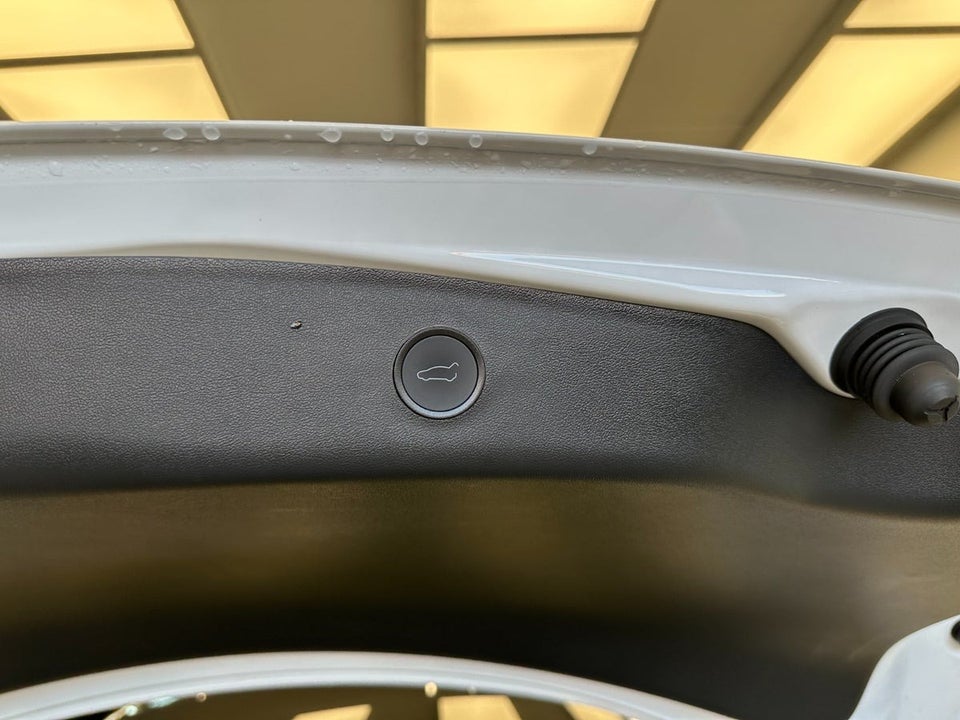 Tesla Model 3 RWD 4d