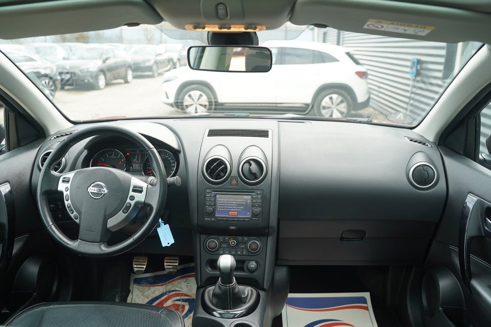 Nissan Qashqai 1,6 Tekna 5d
