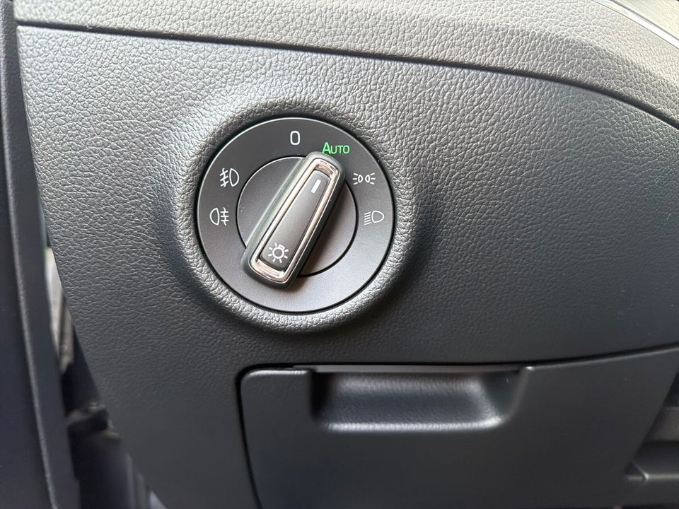 Skoda Superb 2,0 TSi 190 Business Executive Combi DSG 5d