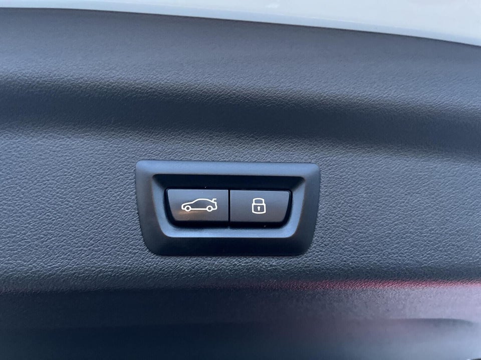 BMW iX1 eDrive20 X-Line 5d