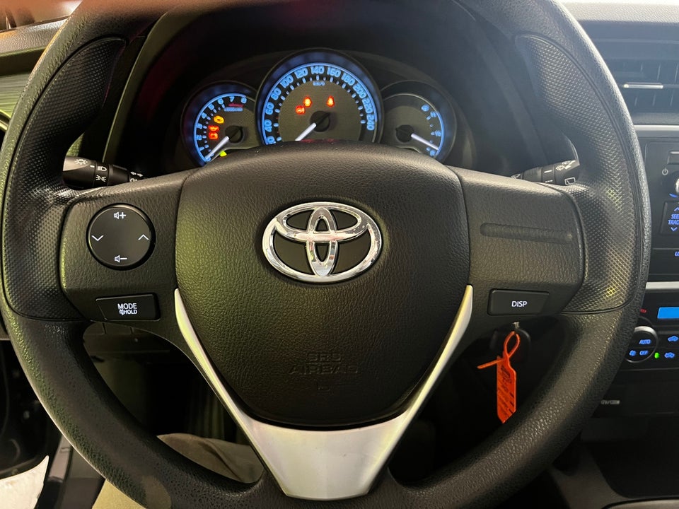 Toyota Auris 1,6 T2 5d