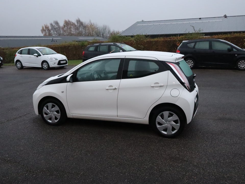 Toyota Aygo 1,0 VVT-i x-clusiv 5d