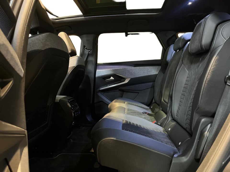 Peugeot e-5008 77 GT Pack 7prs 5d