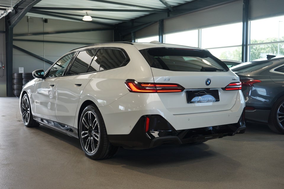 BMW i5 xDrive40 Touring M-Sport Pro 5d