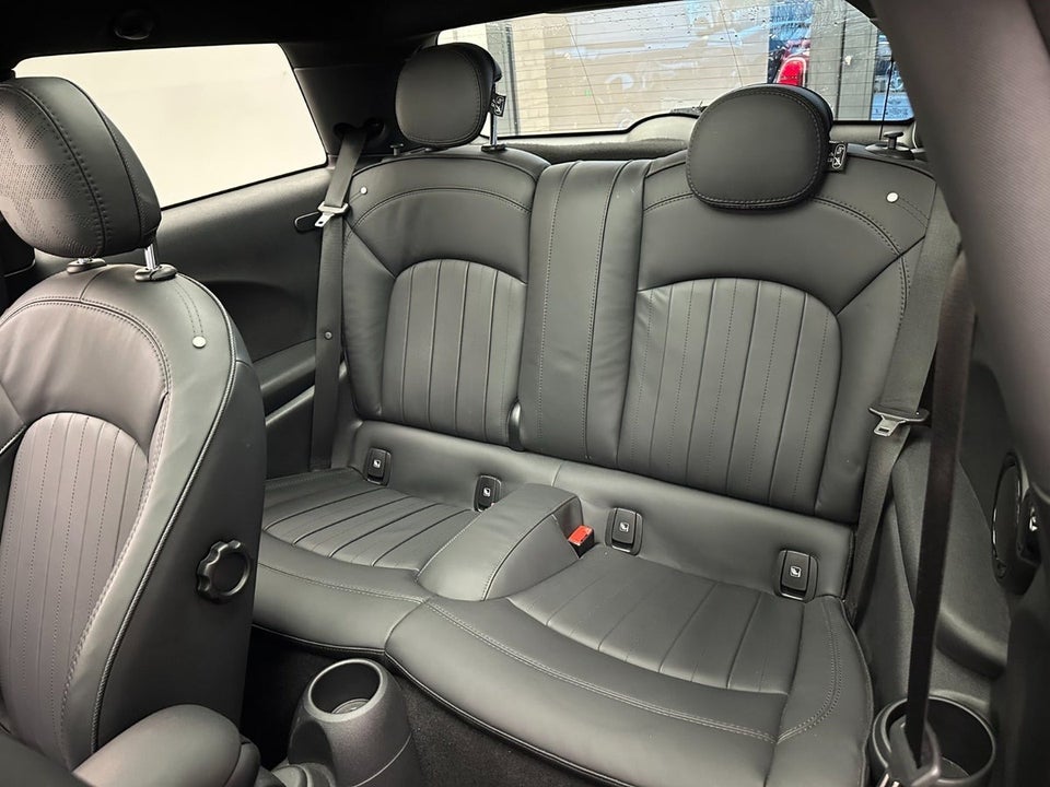 MINI Cooper SE Yours Trim 3d