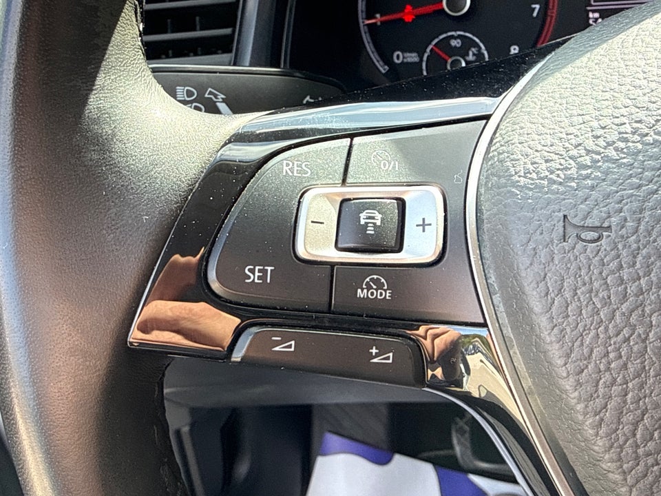 VW T-Roc 1,0 TSi 115 City 5d