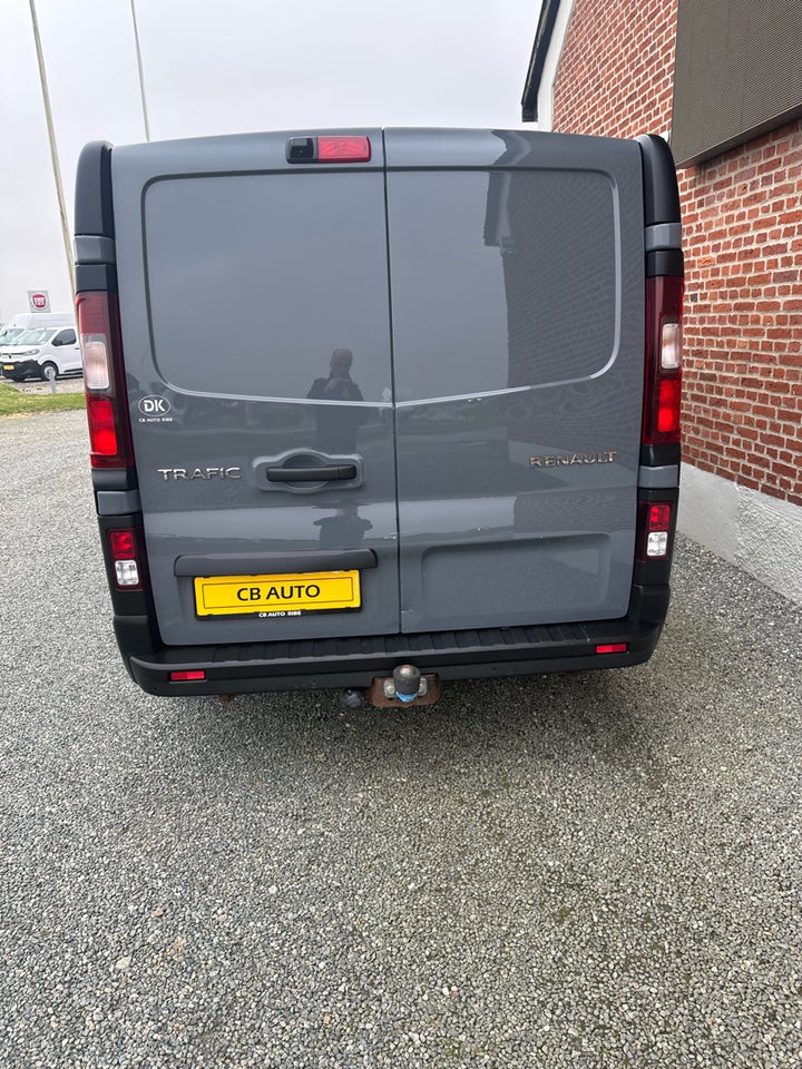 Renault Trafic T29 2,0 dCi 145 L2H1 EDC