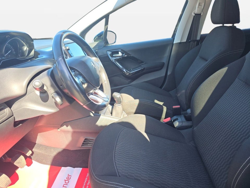 Peugeot 208 1,2 PureTech 82 Envy 5d