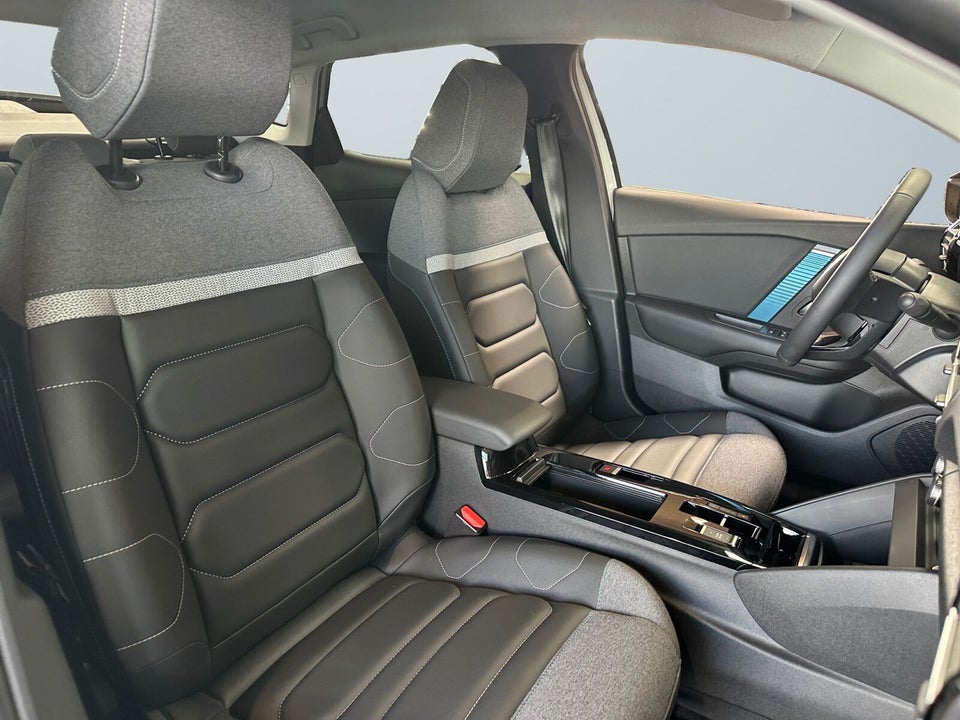 Citroën ë-C4 X 50 Shine 4d