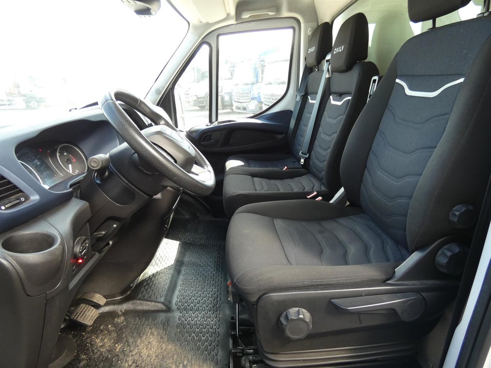 Iveco Daily 2,3 35S16 Alukasse m/lift AG8 2d