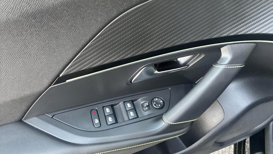 Peugeot e-2008 50 GT 5d