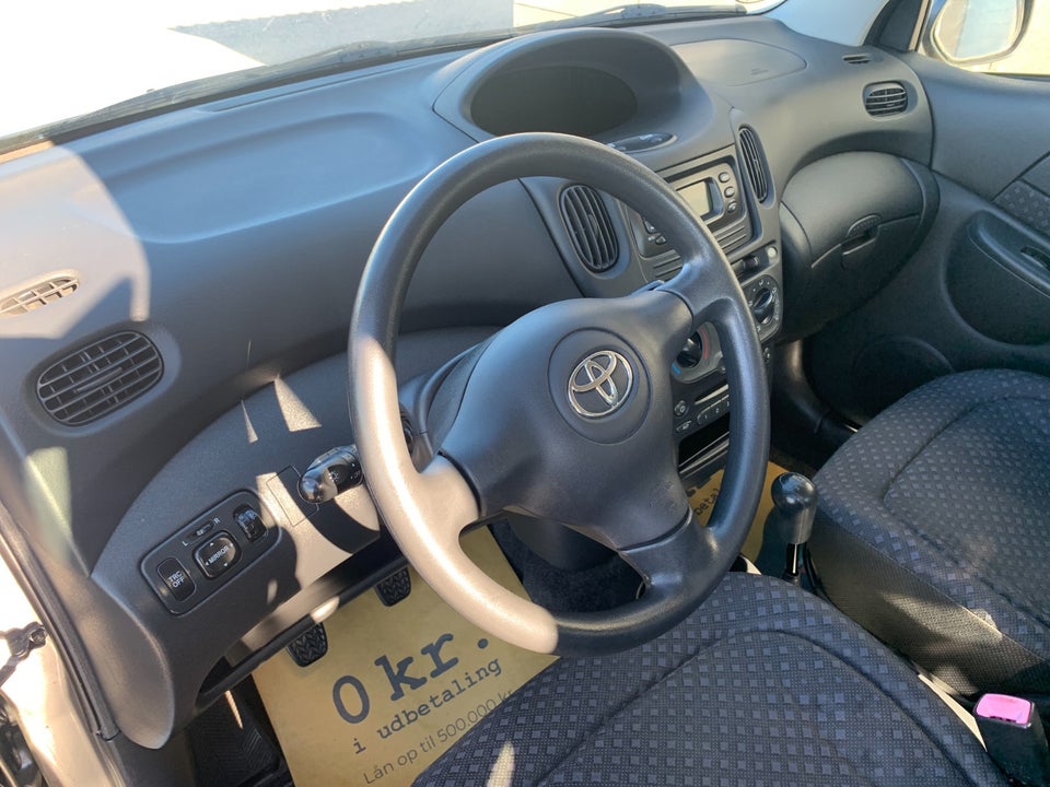 Toyota Yaris Verso 1,5 Sol 5d