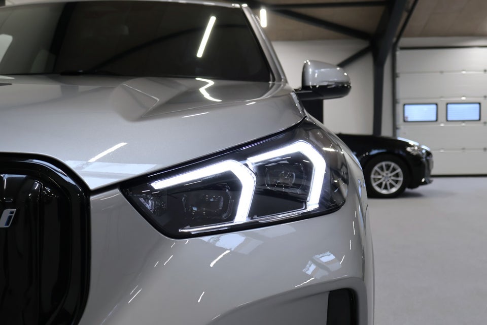 BMW iX1 xDrive30 M-Sport 5d