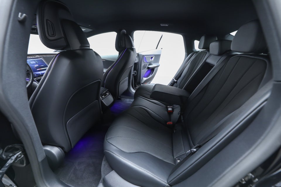 Mercedes EQE350 Electric Art 4d