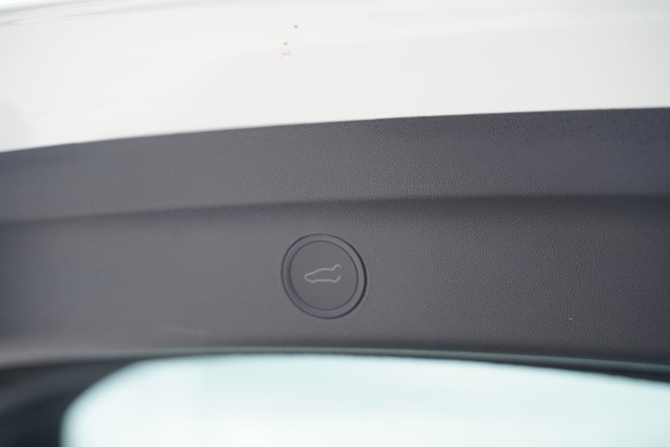 Tesla Model Y Long Range AWD 5d