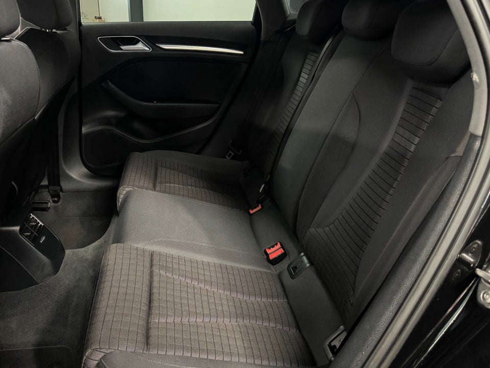 Audi A3 35 TFSi S-line Sportback S-tr. 5d