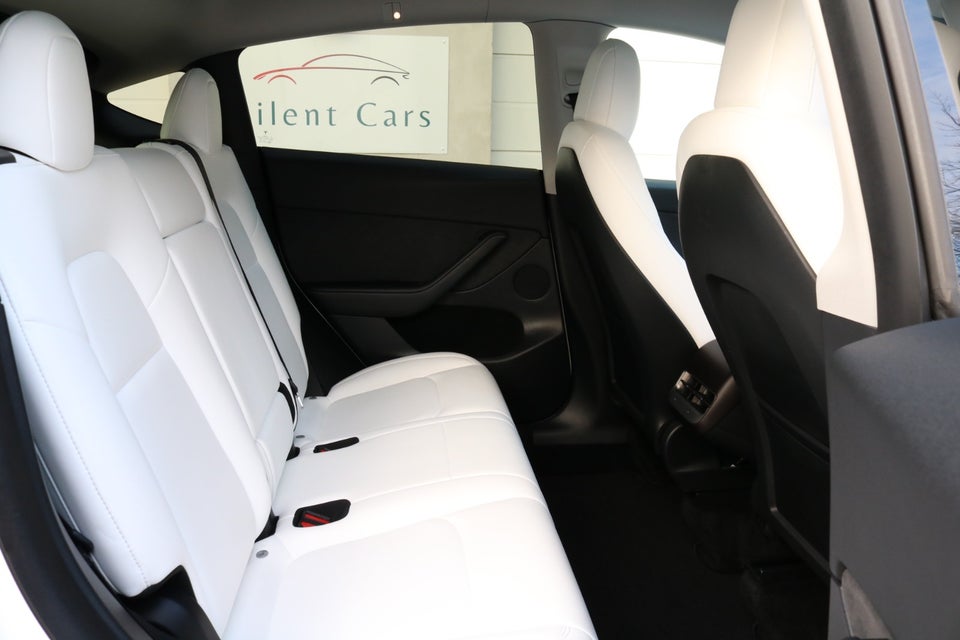 Tesla Model Y Long Range AWD 5d