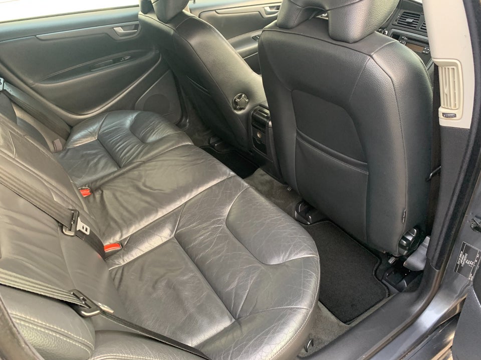 Volvo V70 2,4 170 Kinetic aut. 5d