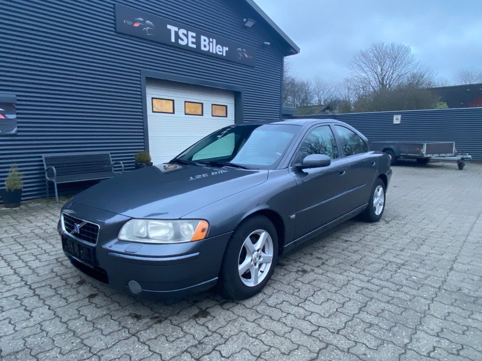 Volvo S60 2,4 140 Kinetic 4d