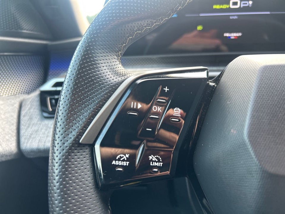 Peugeot e-5008 77 GT Pack 7prs 5d