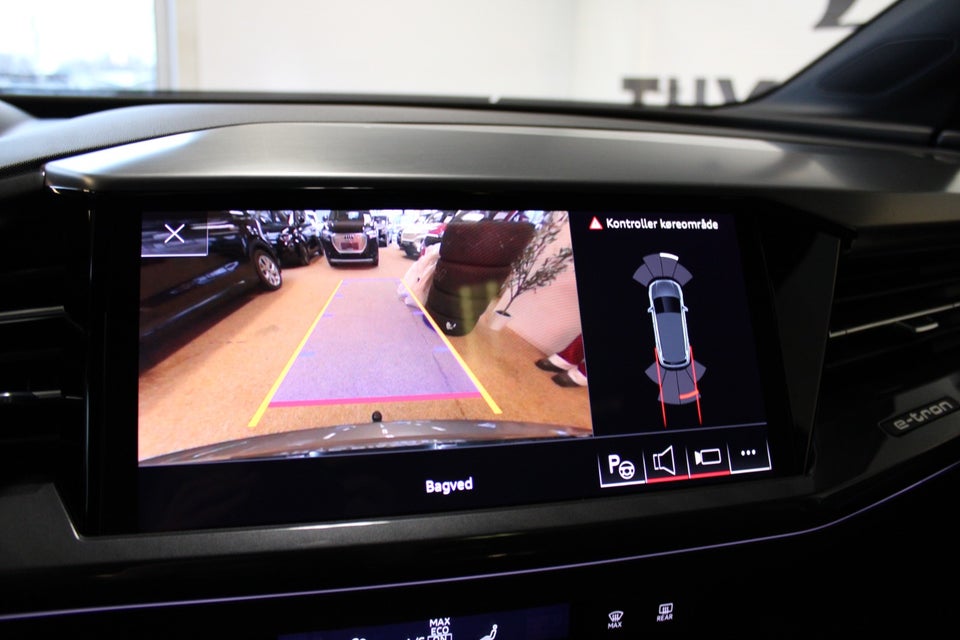 Audi Q4 e-tron 40 S-line 5d