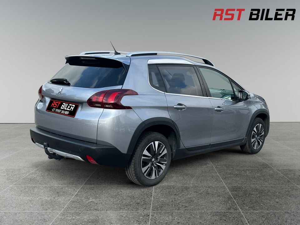 Peugeot 2008 1,2 e-THP 110 Allure Sky 5d