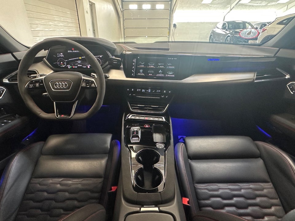 Audi RS e-tron GT quattro 4d