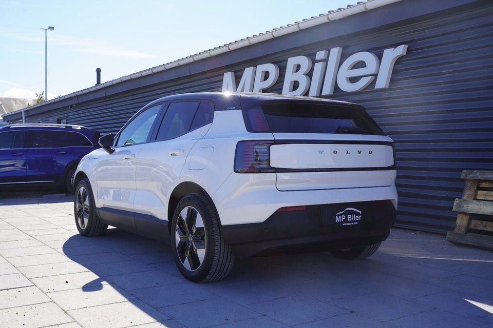 Volvo EX30 Extended Range Plus 5d