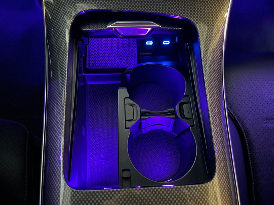 Mercedes C300 e 2,0 AMG Line stc. aut. 5d