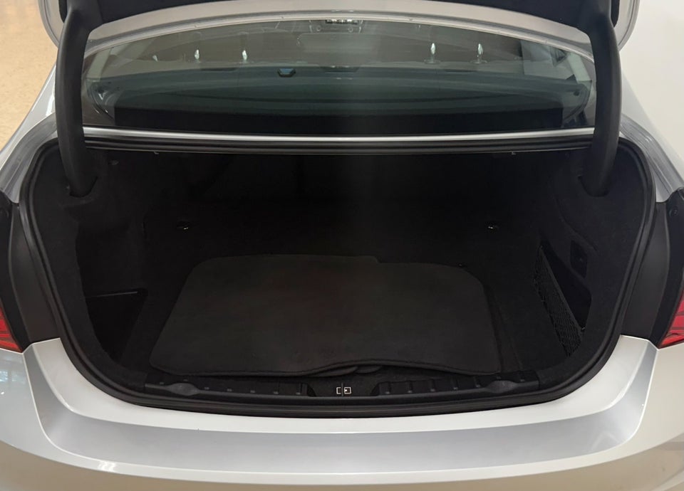 BMW 330e 2,0 aut. 4d