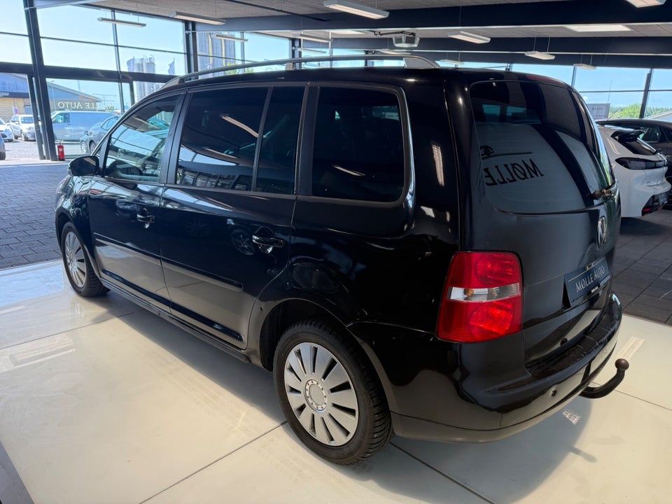 VW Touran 2,0 TDi 140 Highline Van 5d