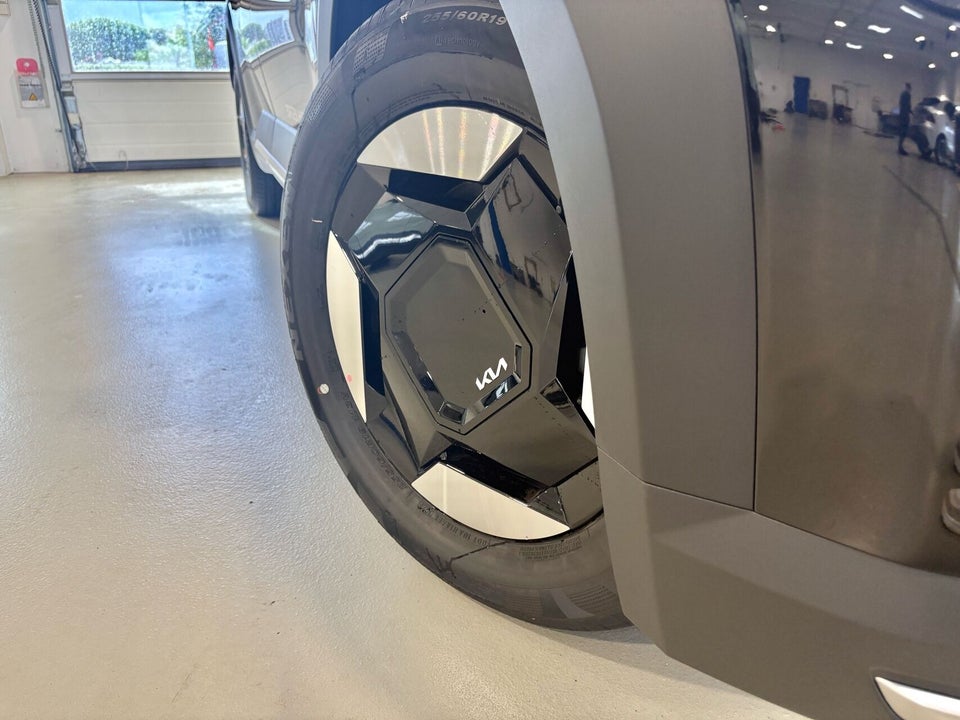 Kia EV9 76 Standard Range Upgrade RWD 7prs 5d