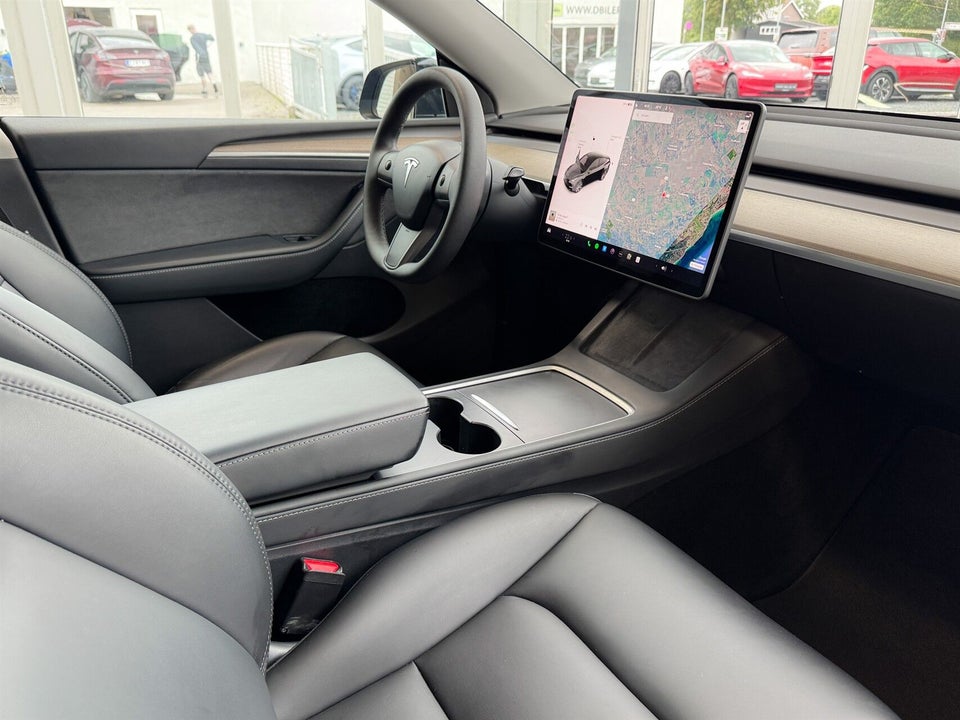 Tesla Model Y RWD 5d