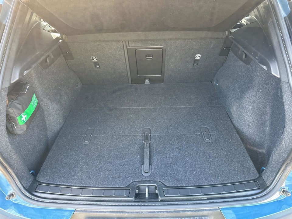 Volvo XC40 ReCharge Extended Range Plus 5d