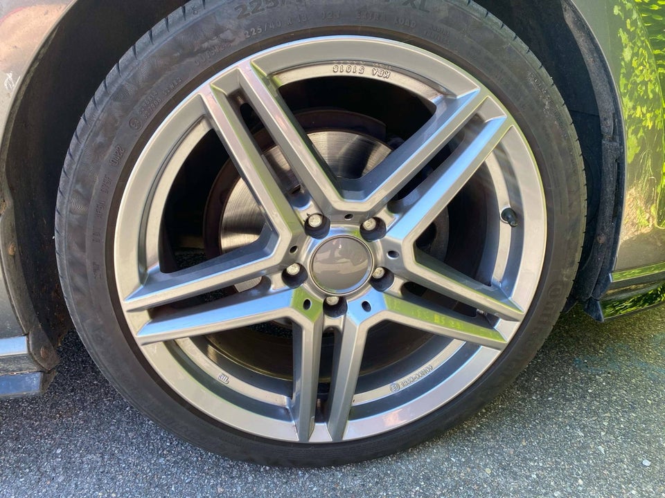 VW Golf VII 1,5 TSi 150 R-line DSG Van 5d