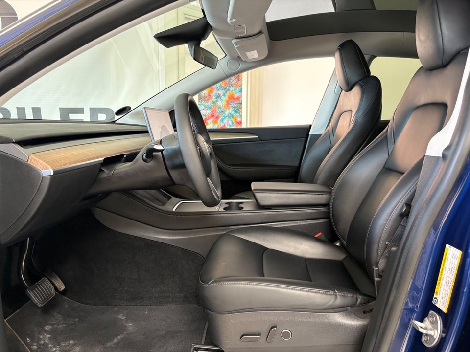Tesla Model Y Long Range AWD 5d