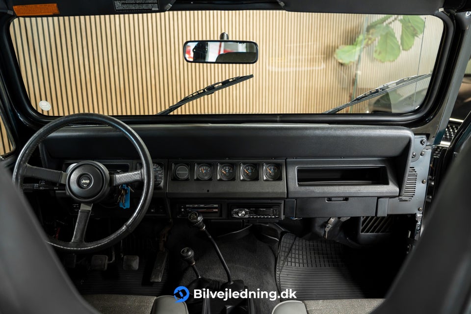 Jeep Wrangler 2,5 4x4 2d