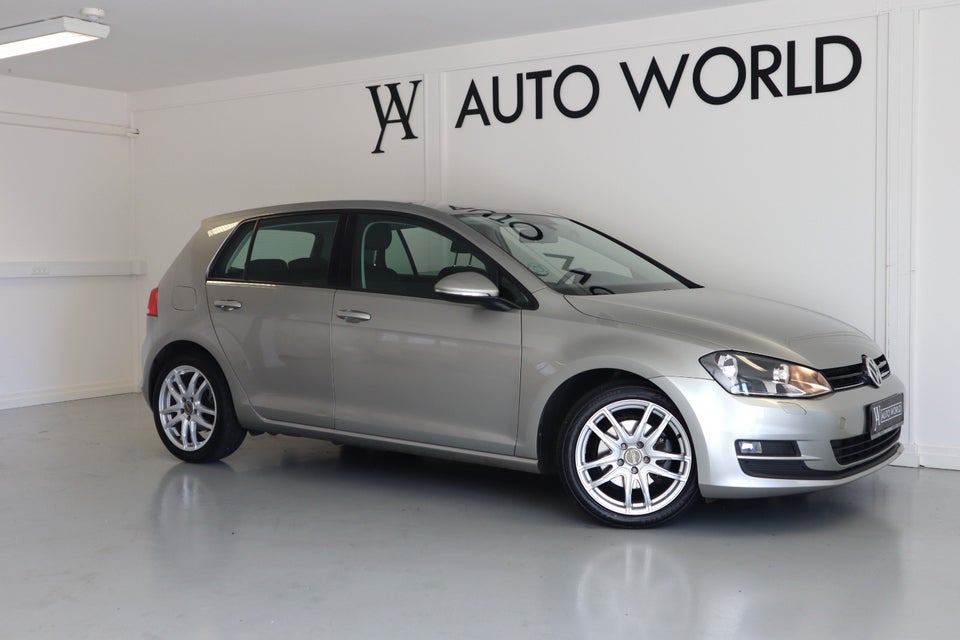 VW Golf VII 1,6 TDi 105 Comfortline DSG BMT 5d