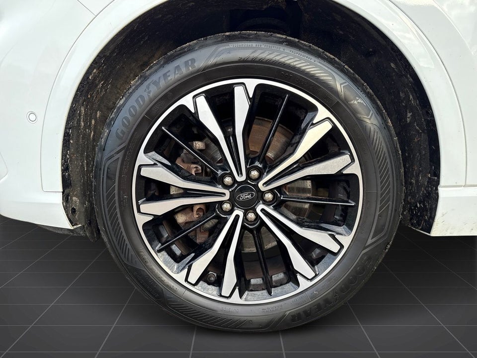 Ford Kuga 2,5 PHEV ST-Line X CVT 5d