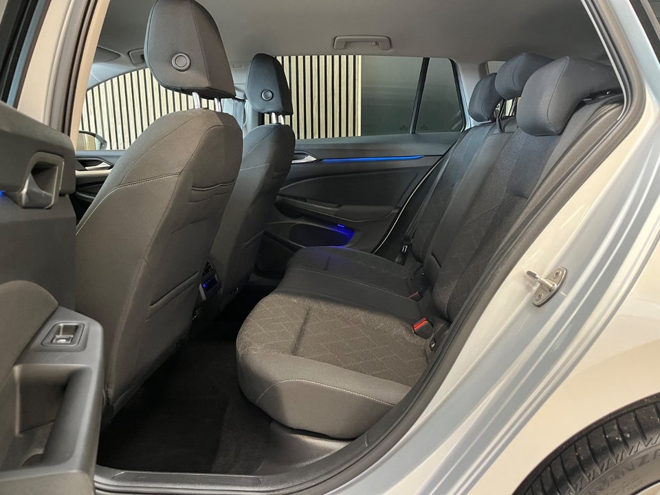 VW Golf VIII 1,5 eTSi 130 Life Variant DSG 5d